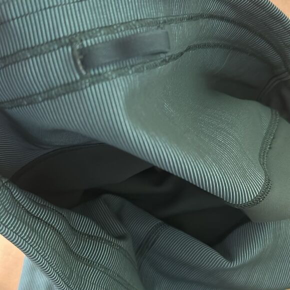 Lululemon Teal Cropped Athletic Leggings 8 - Picture 5 of 8